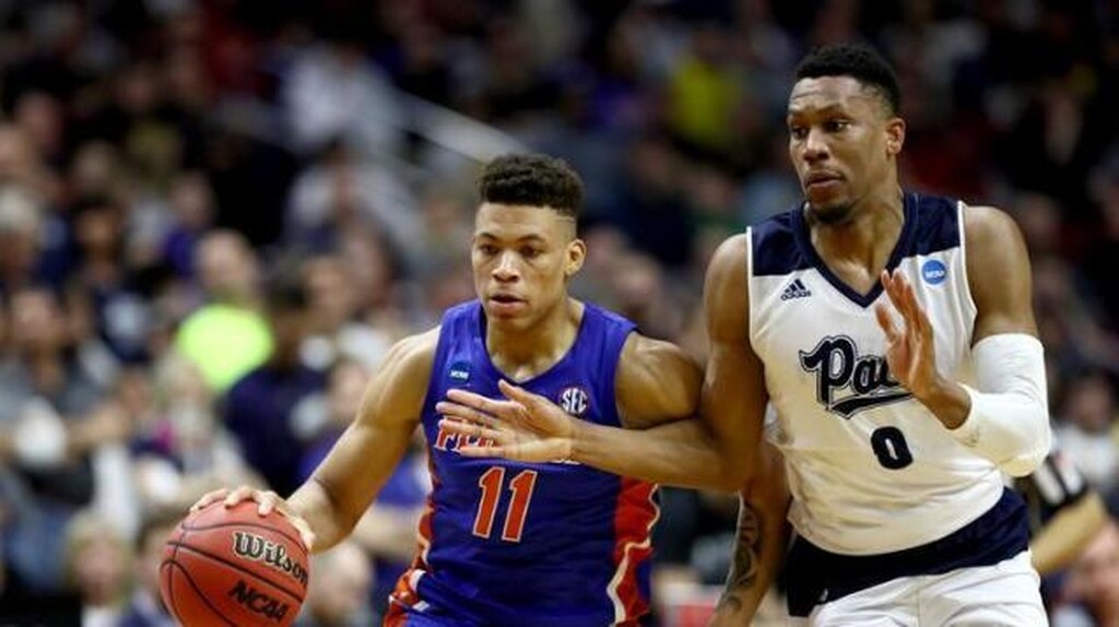 Σοκαριστικές εικόνες σε αγώνα για το NCAA: Παίκτης κατέρρευσε στο παρκέ (video+photos)