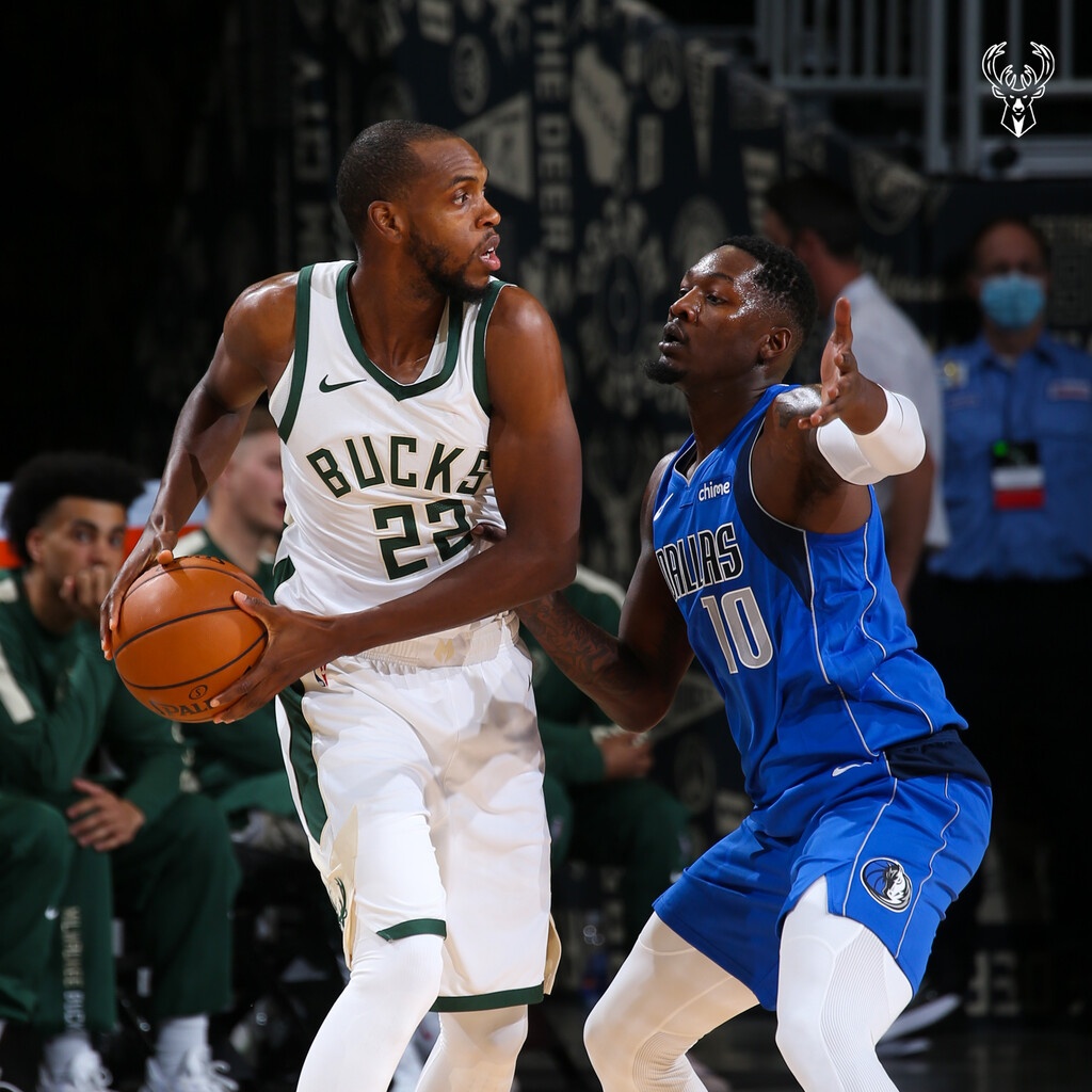 NBA: Επιστροφή με double double ο Αντετοκούνμπο (photos+videos)