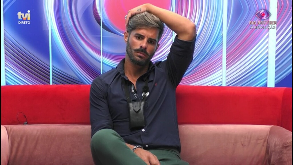 Big Brother: Σάλος - Πρώην παίκτρια κατήγγειλε απειλές για τη ζωή της από συμπαίκτη της (photos)