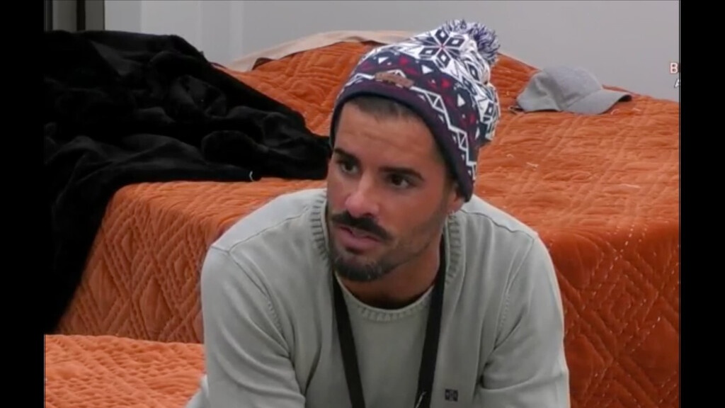 Big Brother: Σάλος - Πρώην παίκτρια κατήγγειλε απειλές για τη ζωή της από συμπαίκτη της (photos)