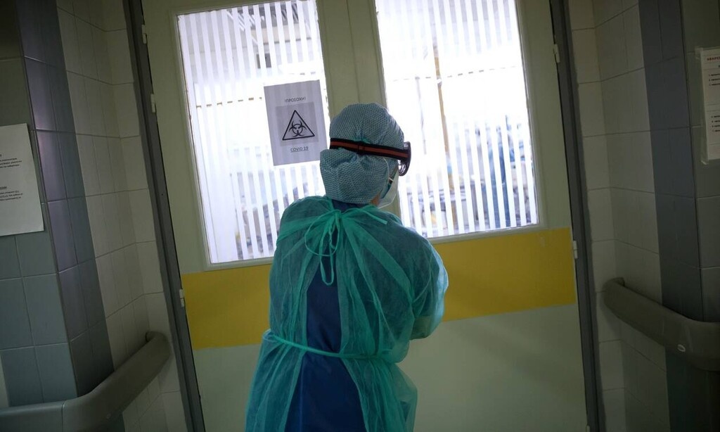 Κρούσματα σήμερα: 1.240 νέα ανακοίνωσε ο ΕΟΔΥ - 98 νεκροί σε 24 ώρες, στους 550 οι διασωληνωμένοι
