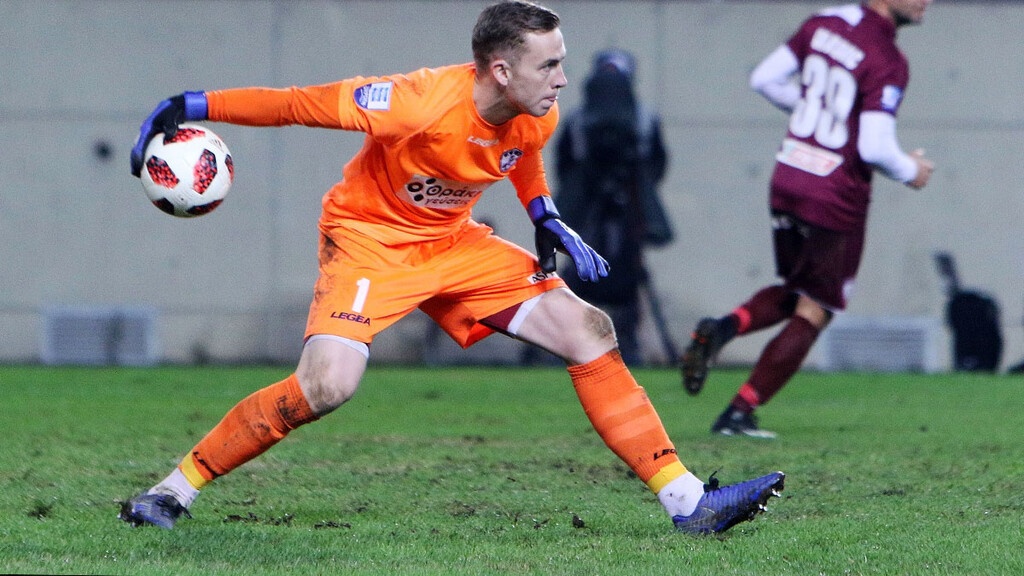 Ολυμπιακός-ΑΕΛ: Έρευνα της FIFA για τη μεταγραφή του Κρίστινσον (photos)