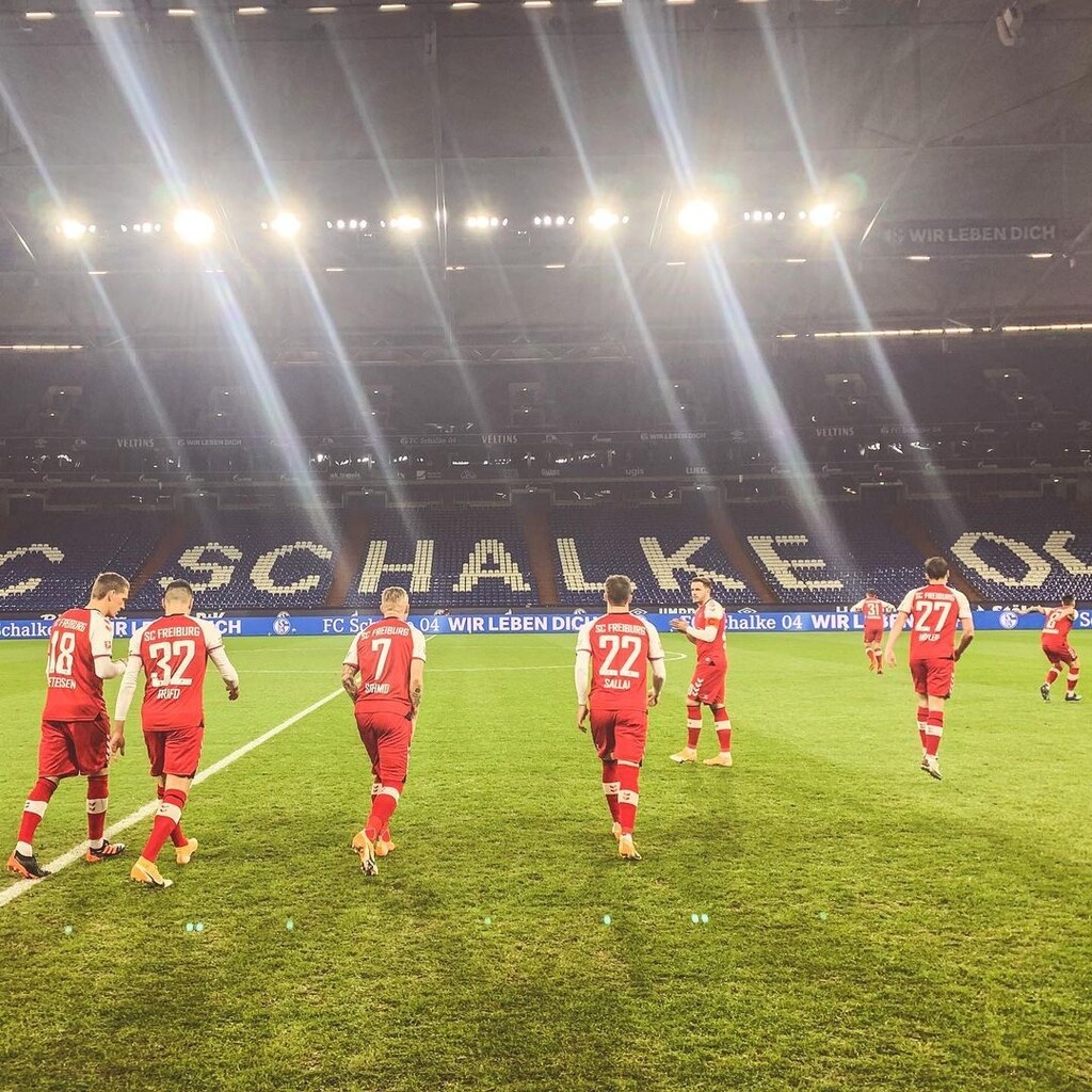 Bundesliga: Η Φράιμπουργκ κράτησε στον βυθό την Σάλκε! (video+photos)