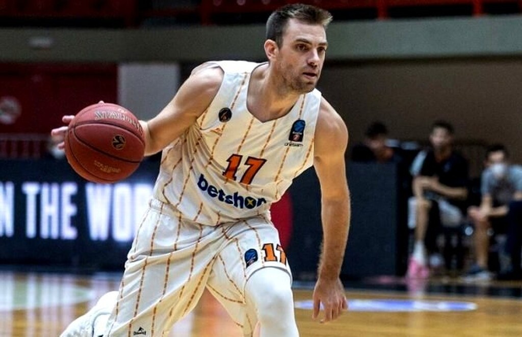 Περιστέρι: Ο Μάντζαρης αποκάλυψε τη μεγάλη επιστροφή (photos)