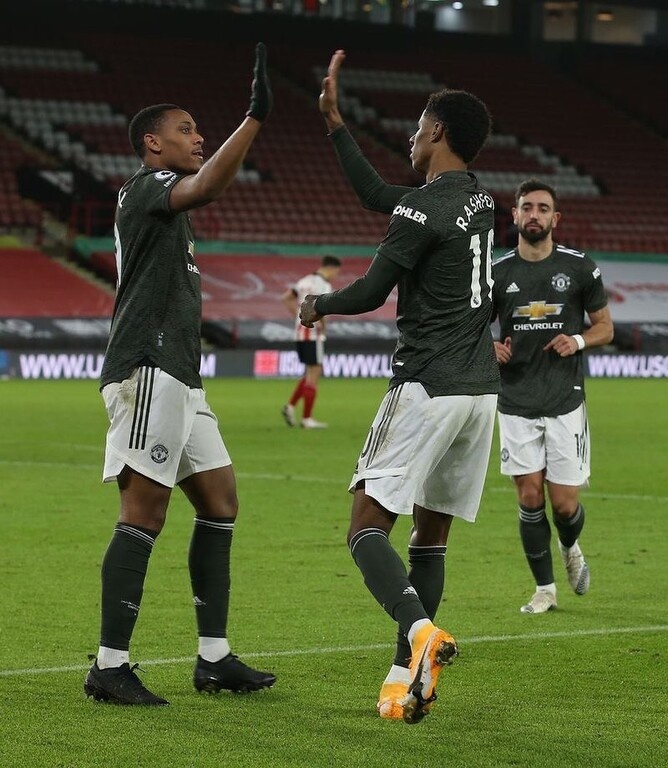 Premier League: Καρδιοχτύπησε, αλλά νίκησε με γκολάρες η Μάντσεστερ Γιουνάιτεντ (videos+photos)