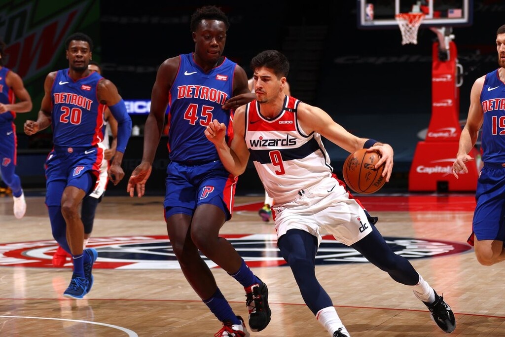 NBA: Χαμός και σύρραξη σε παιχνίδι προετοιμασίας - Έβαλε τα γέλια σούπερ σταρ (photos+video)