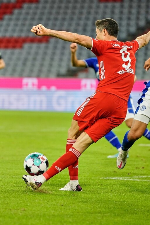 Ρόμπερτ Λεβαντόφσκι: Έτσι έφτασε στην κορυφή το 2020 (photos+videos)