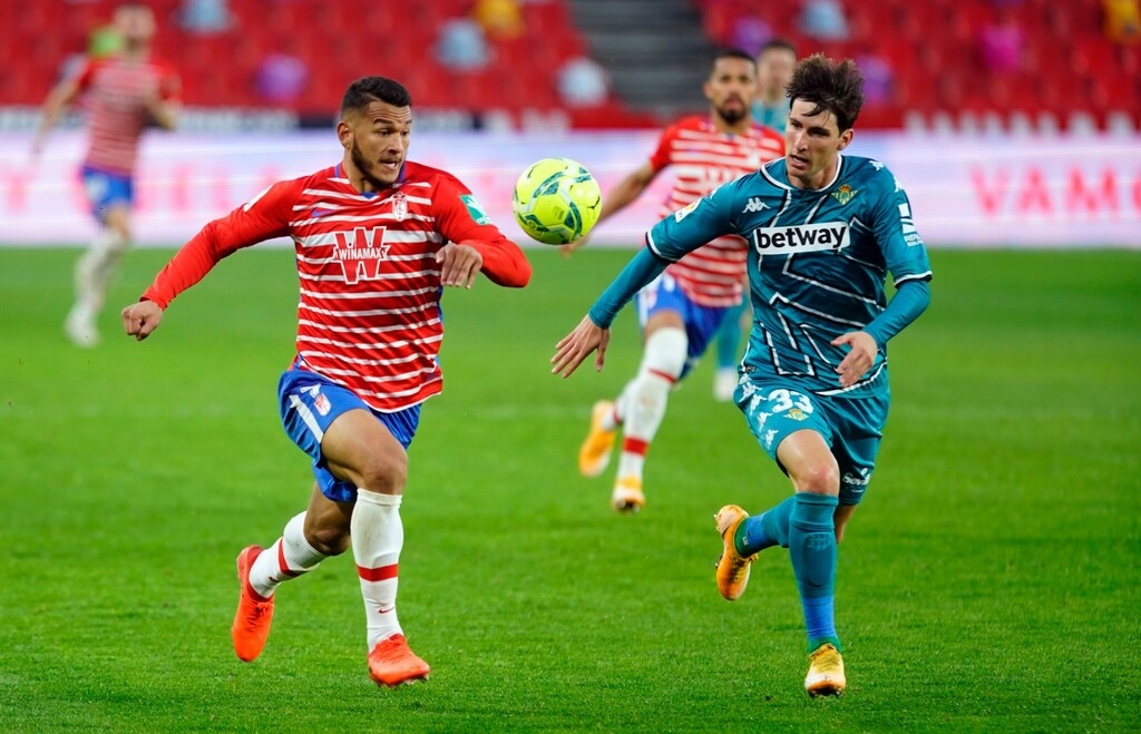 La Liga: Ανεβαίνει η Γρανάδα, «έπιασε» Μπαρτσελόνα! (Video & Photos)