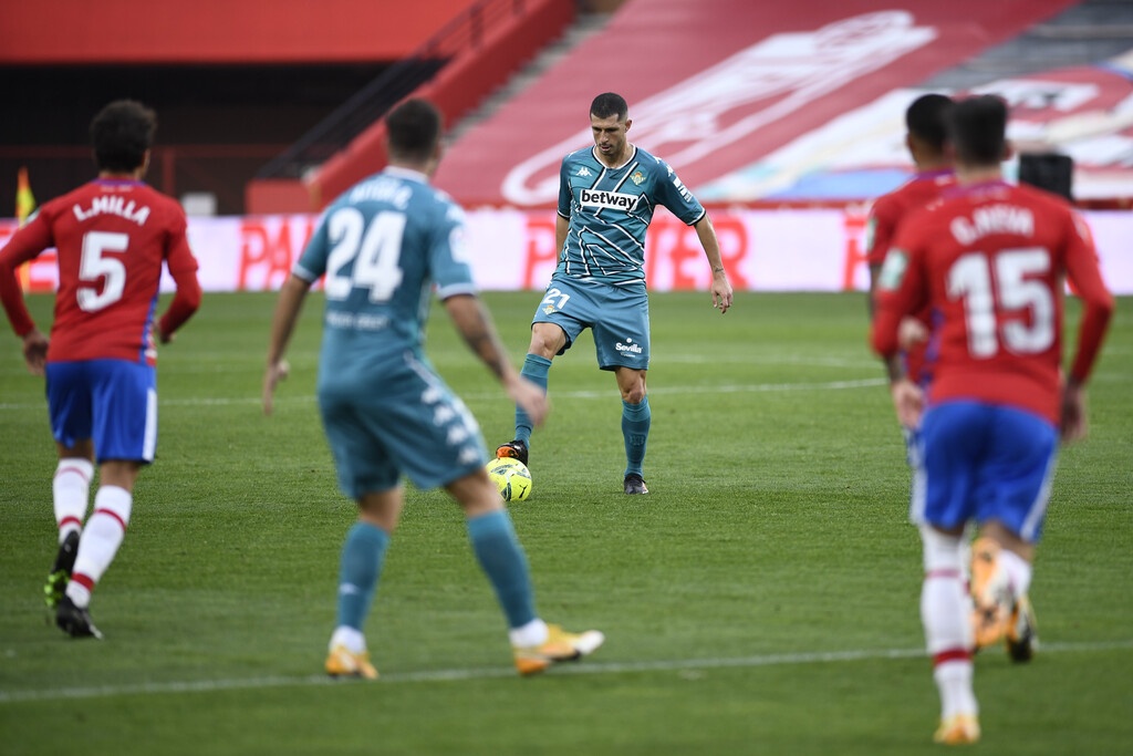 La Liga: Ανεβαίνει η Γρανάδα, «έπιασε» Μπαρτσελόνα! (Video & Photos)