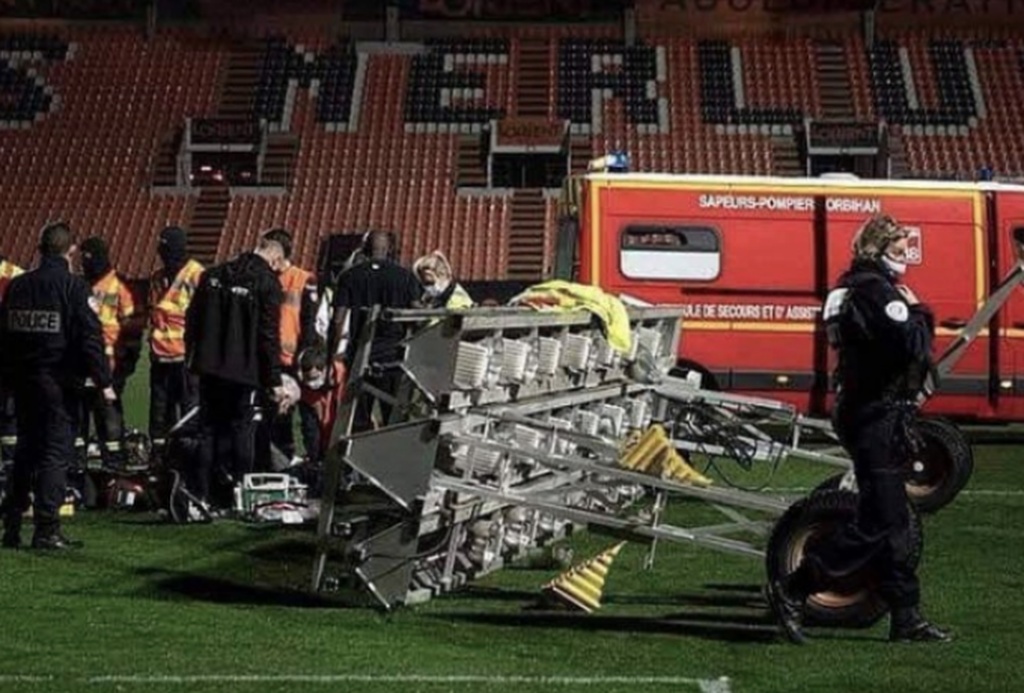 Γαλλία: Τραγικός θάνατος για 38χρονο από πτώση προβολέα στο Λοριάν-Ρεν (photos)