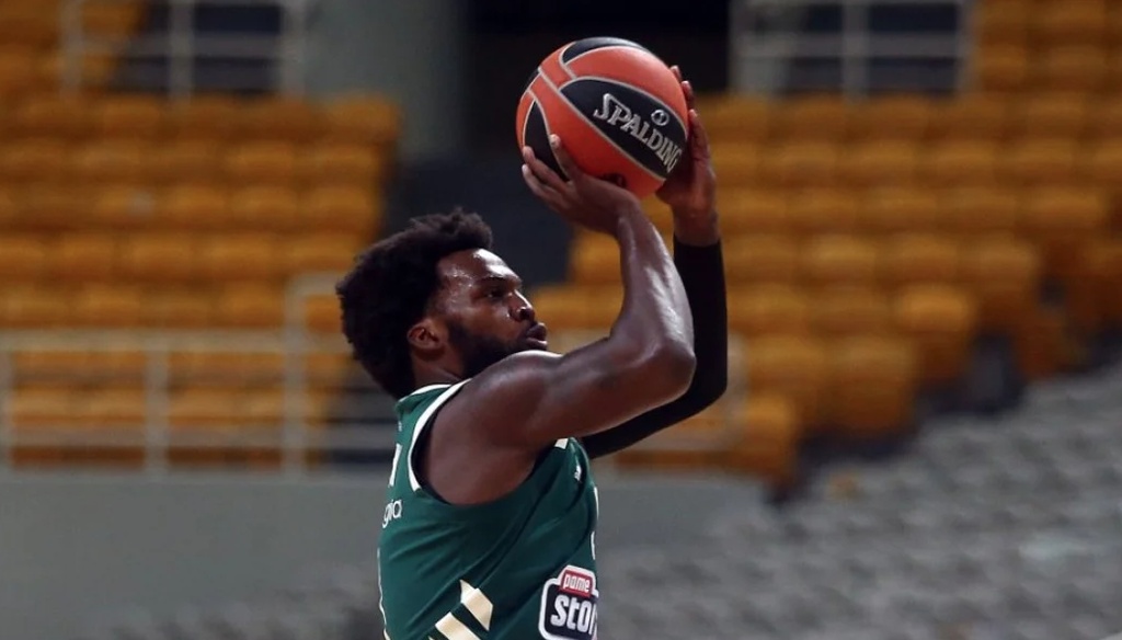 Σέλβιν Μακ: «Ενθουσιασμένος για τη νέα χρονιά στον Παναθηναϊκό»