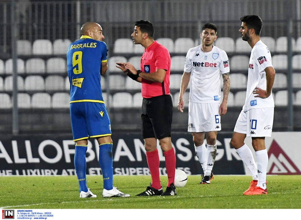Μουνάφο: «Παιδικό φάουλ, πληρώσαμε τα λάθη» (video+photos)