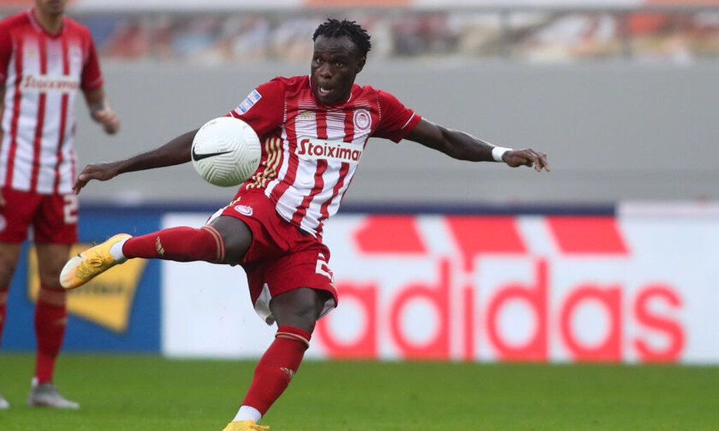 Ολυμπιακός: Η απάντηση του Μπρούμα (photos)