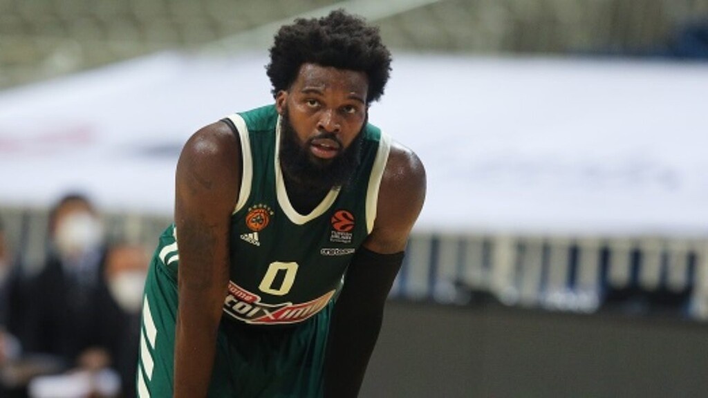 Σέλβιν Μακ: «Ενθουσιασμένος για τη νέα χρονιά στον Παναθηναϊκό»