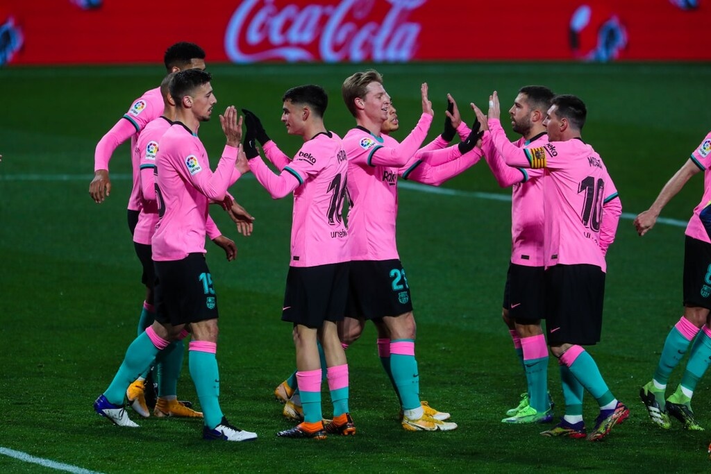 La Liga: Υπόκλιση στον βασιλιά Μέσι στην άνετη νίκη της Μπαρτσελόνα! (video+photos)