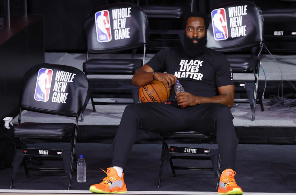 ΝΒΑ: Κάνει τα πάντα για να φύγει από το Χιούστον ο Χάρντεν - Πέταξε μπάλα σε ρούκι στην προπόνηση