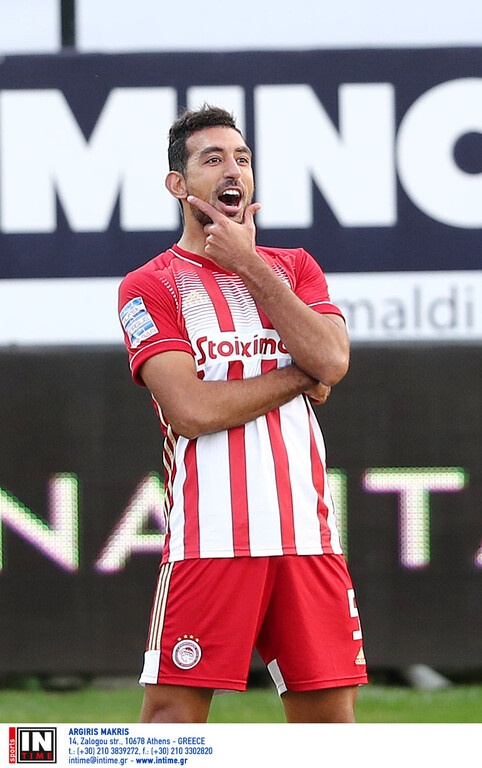 Ολυμπιακός: Ο Χασάν κρίνει τον επιθετικό (photos)