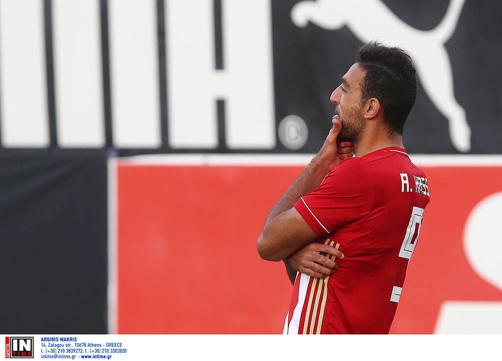 Ολυμπιακός: Ο Χασάν κρίνει τον επιθετικό (photos)