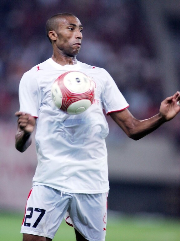 Στο νοσοκομείο με καρδιακό επεισόδιο πρώην άσος του Ολυμπιακού (photos)