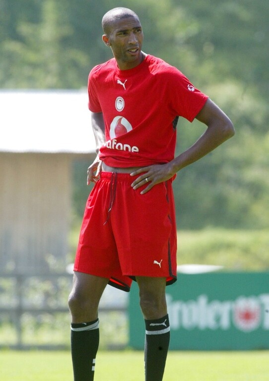 Στο νοσοκομείο με καρδιακό επεισόδιο πρώην άσος του Ολυμπιακού (photos)