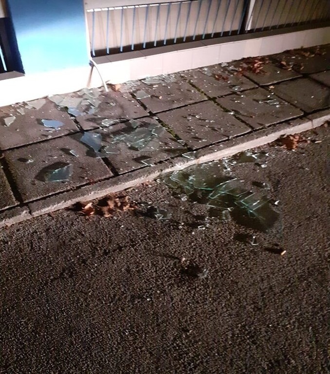 Ηρακλής: Επίθεση με πέτρες στα γραφεία του ΓΣ (photos)