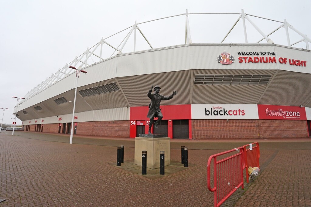 Αδιανόητο! Ένας 22χρονος αγόρασε ποδοσφαιρική ομάδα στην Αγγλία (photos)