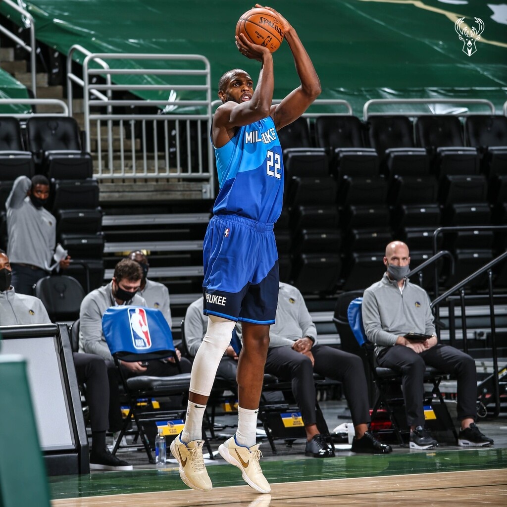 Μιλγουόκι Μπακς-Γκόλντεν Στέιτ Ουόριορς 138-99: Αέρας οι Μπακς χωρίς να... ζεσταθεί ο Γιάννης (vids)