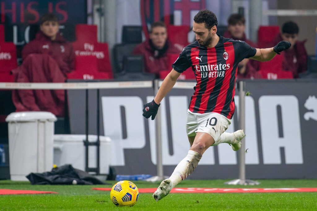 Μίλαν: Προς παραμονή ο Τσαλχάνογλου! (Photos)