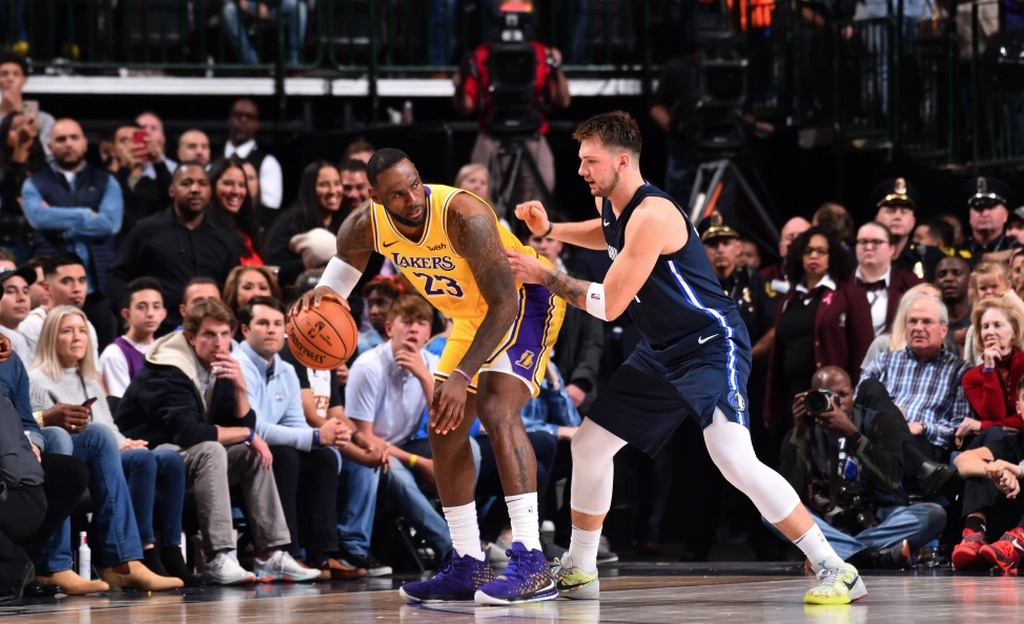 NBA: Λεμπρόν και Ντόντσιτς σε ένα μαγικό βίντεο (video)