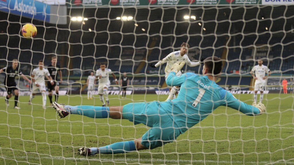 Premier League: Καθάρισε νωρίς η Λιντς! (video+photos)