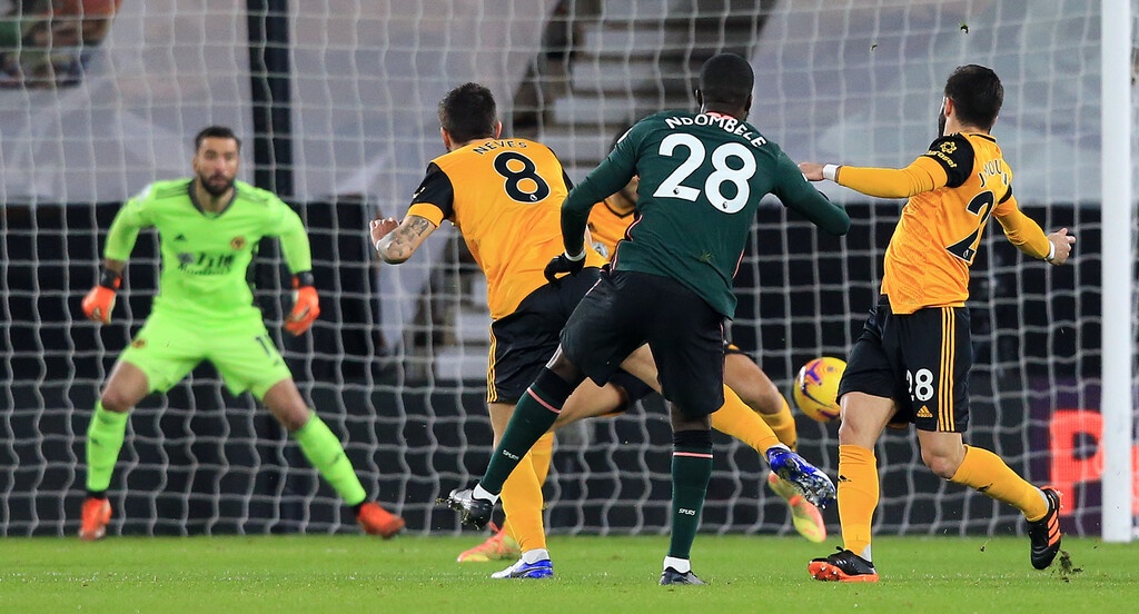 Premier League: Οι «Λύκοι» πλήγωσαν την Τότεναμ! (video+photos)