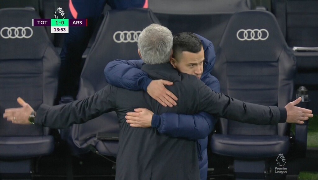 Premier League: Ο εκνευρισμός του Μουρίνιο και η ειρωνεία! (video+photos)