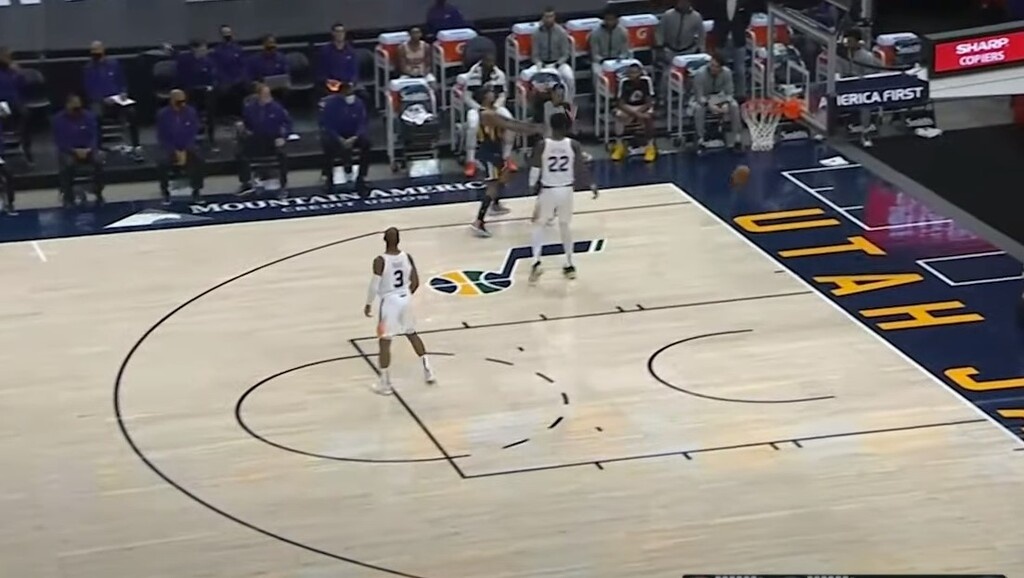 Απίστευτα πράγματα στο NBA: Παίκτης τρελάθηκε και έσπρωξε διαιτητή (video+photos)