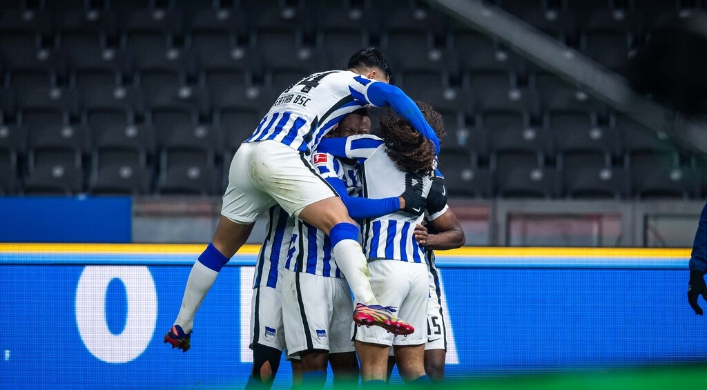 Bundesliga: Η Χέρτα έσπρωξε στον γκρεμό τη Σάλκε! (video+photos)