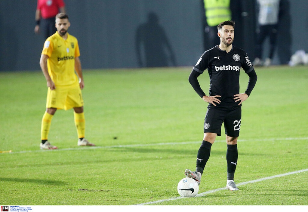 ΟΦΗ: Αφέλεια και παιδική χαρά στην άμυνα! (photos)