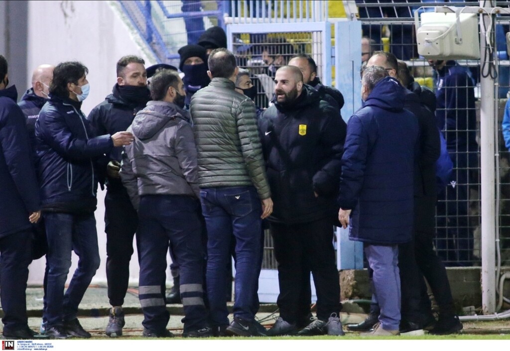 Λαμία-Άρης: Ένταση με Παπαϊωάννου και Μάντζιο στη φυσούνα