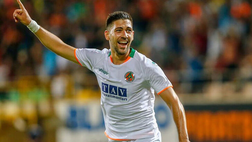 Αλάνιασπορ: Σκάει… βόμβα με Μπακασέτα - Η πρόταση και οι απαιτήσεις (photos)