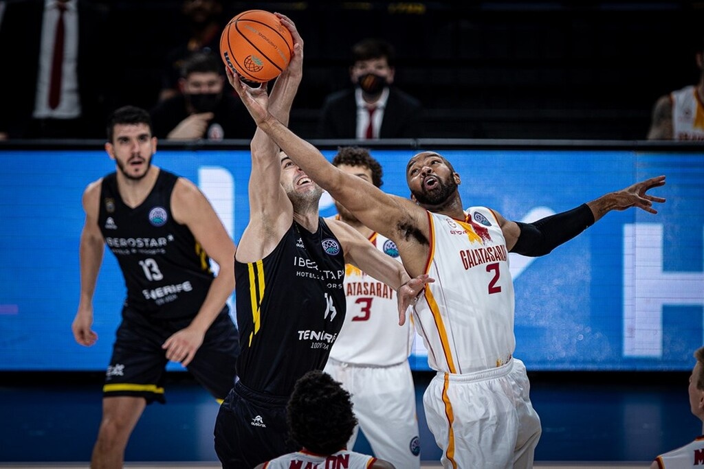 Ρεάλ Μαδρίτης: Παίζει ο Τάιους με Αρμάνι