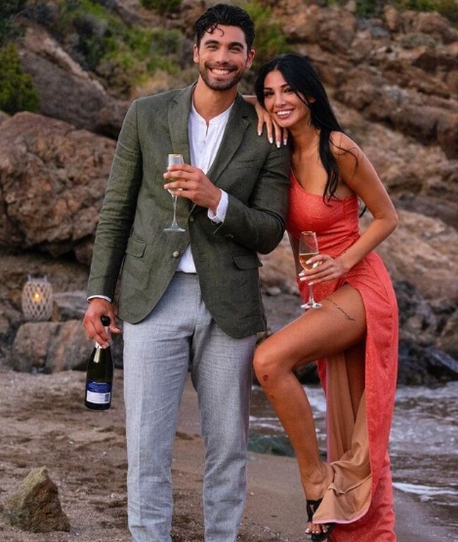 Survivor: Όταν ο Ασημακόπουλος έβγαινε με παίκτρια του Bachelor - Η σπάνια φωτογραφία (photos)