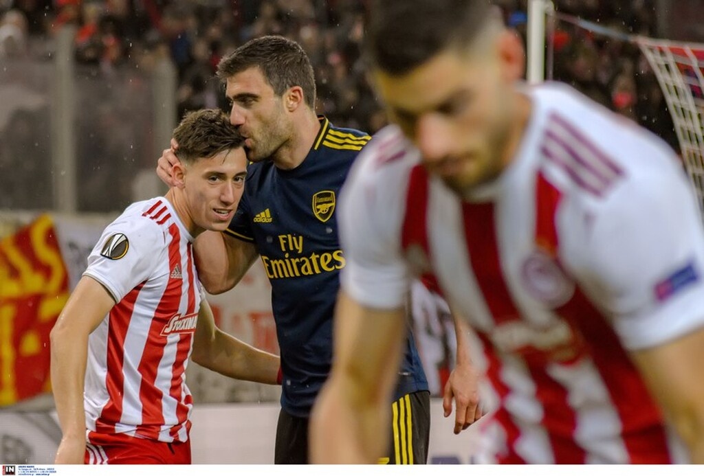 Ολυμπιακός: Η… σφήνα που «φέρνει» Παπασταθόπουλο και ο «έτοιμος» Πινακάς