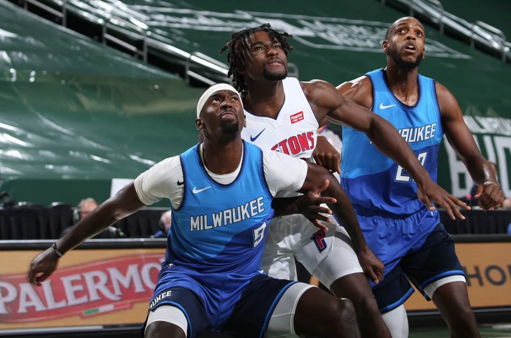 NBA: Άνετο βράδυ για Μπακς - Καλή εμφάνιση από Γιάννη-Θανάση (video)