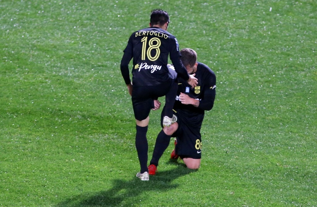 Άρης-ΝΠΣ Βόλος 2-0: Απάντησαν με γκολάρες οι «κίτρινοι» (photos)