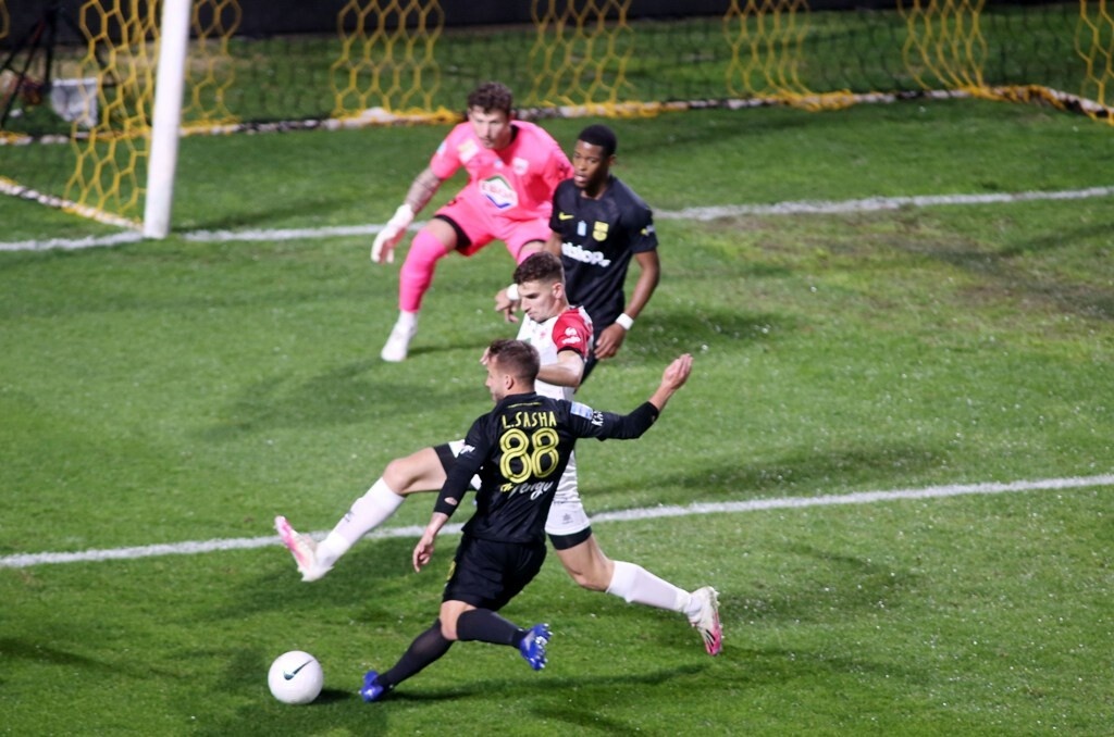 Άρης-ΝΠΣ Βόλος 2-0: Απάντησαν με γκολάρες οι «κίτρινοι» (photos)