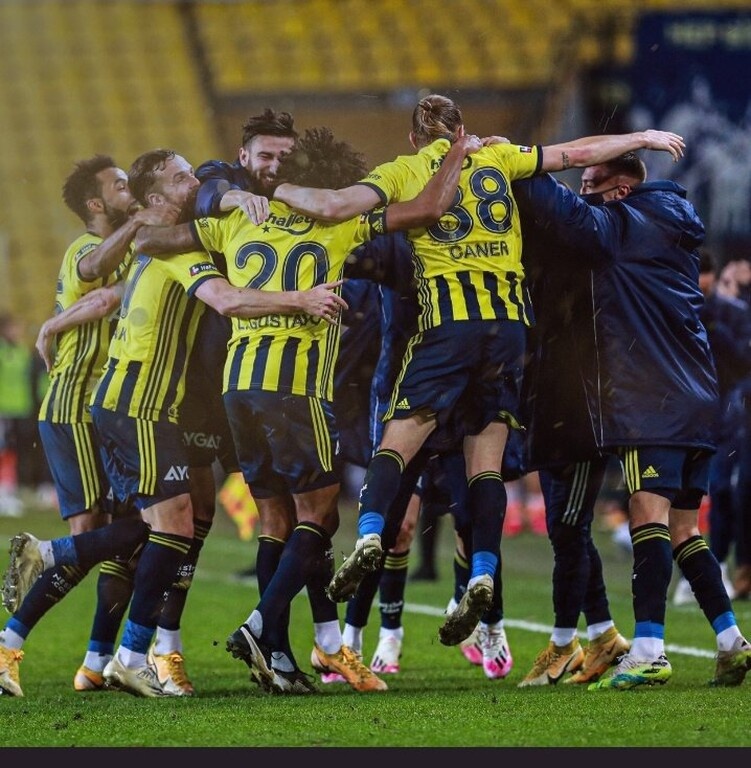 Φενέρμπαχτσε-Αλάνιασπορ 2-1: Ο ασταμάτητος Πέλκας χτύπησε ξανά και πήρε τον ελληνικό «εμφύλιο»