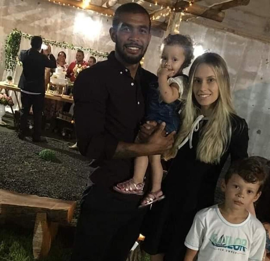 Θλίψη - «Έσβησε» ο 24χρονος που είχε υποστεί ανακοπή την ώρα αγώνα (photos+video)