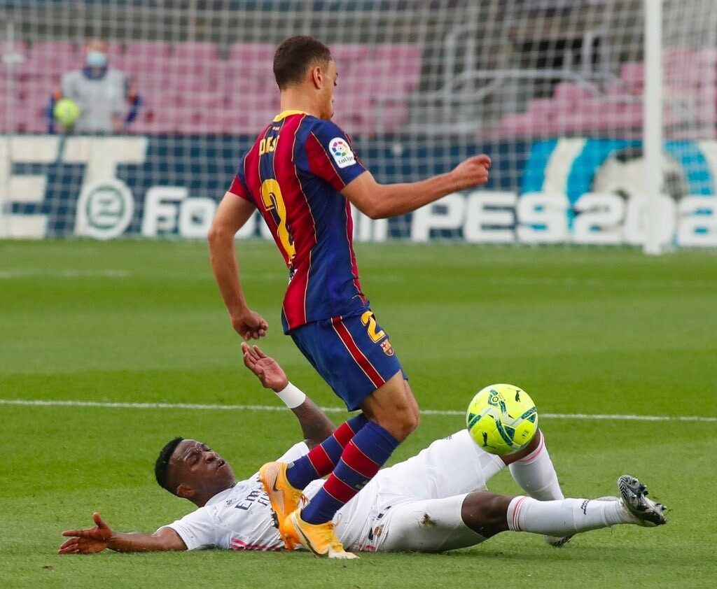 Ρεάλ Μαδρίτης: Το εντυπωσιακό τατουάζ του Βινίσιους και ο Μπομπ Μάρλει! (photos)