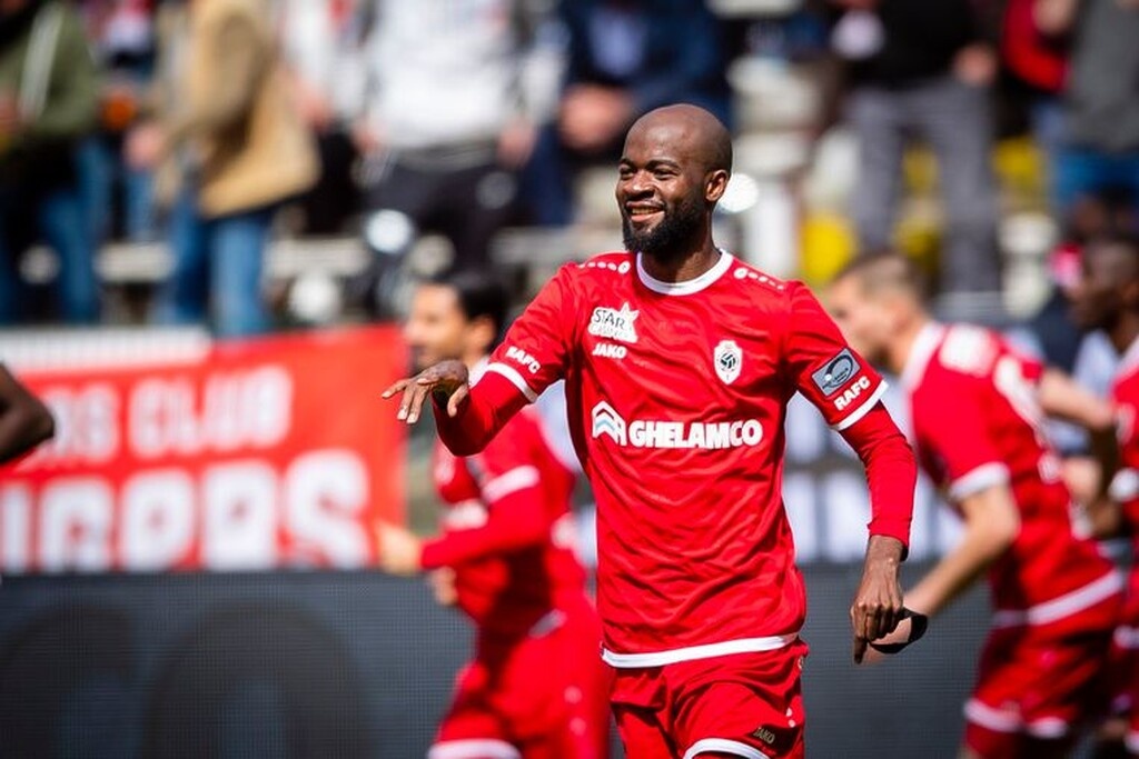 Παναθηναϊκός: «Βράζουν» συμπαίκτες και οπαδοί της Αντβέρπ με τον Λαμκέλ Ζε! (photos)