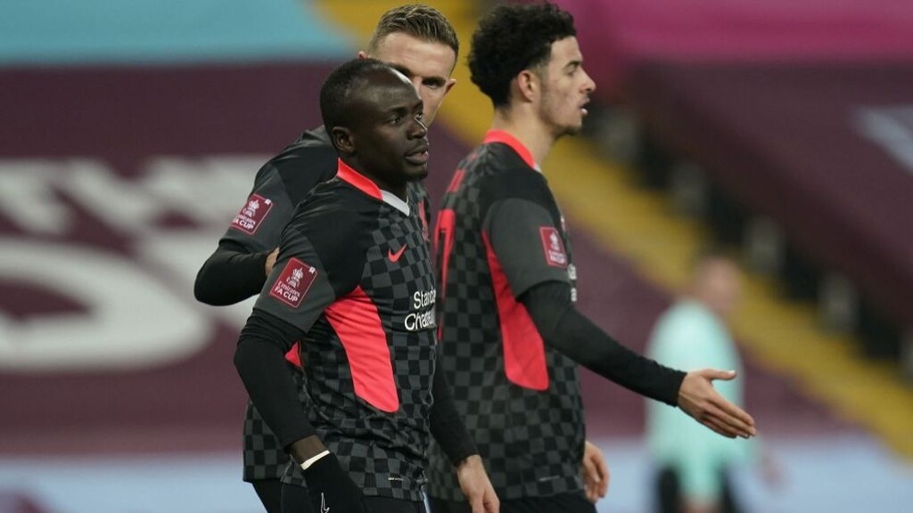 Λίβερπουλ: Επίδειξη fair play προς την Άστον Βίλα (photos)