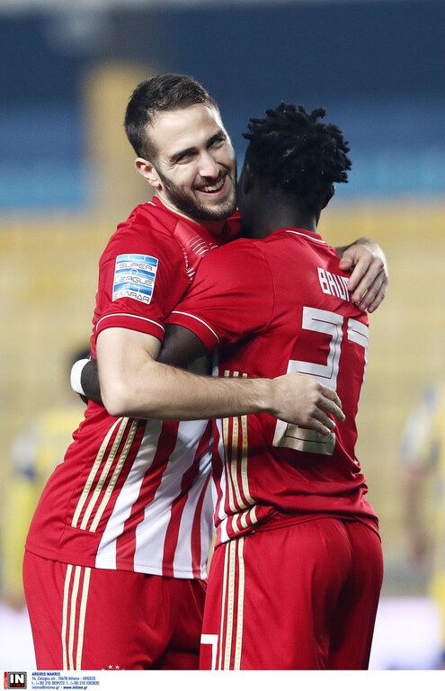 Παναιτωλικός-Ολυμπιακός: Τρομερή μπαλιά Σισέ, το κάρφωσε ο Φορτούνης (photos+video)