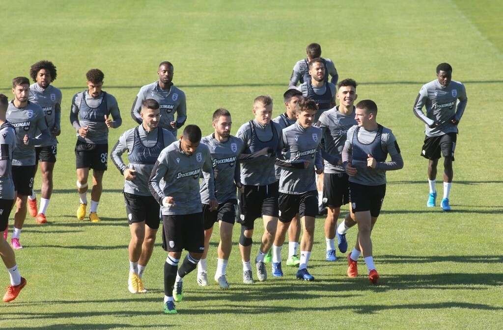 Καζάνι που… βράζει ο ΠΑΟΚ - «Ντου» οπαδών και κράξιμο στην Τούμπα - Στήριξη σε Γκαρσία (photos)